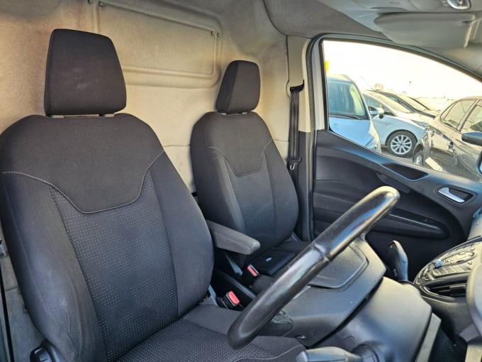 2025 Ford Transit Courier