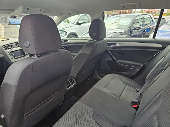 2025 Volkswagen Golf