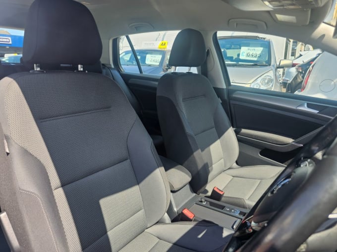 2025 Volkswagen Golf