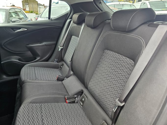2025 Vauxhall Astra