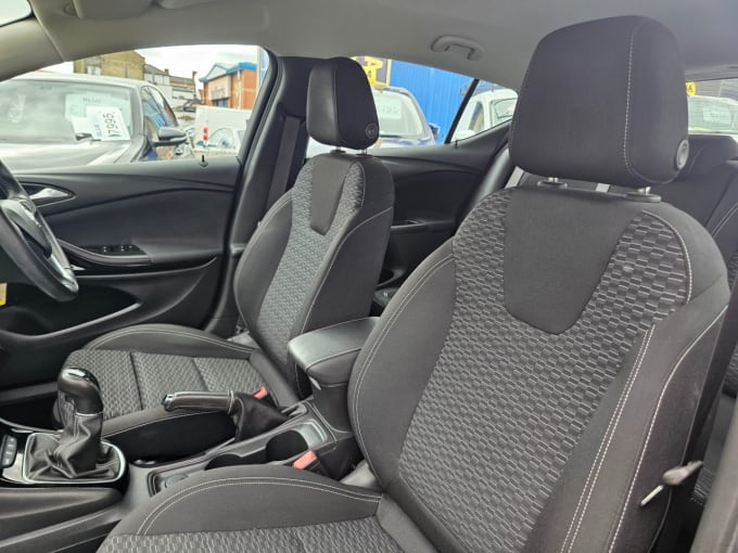 2025 Vauxhall Astra