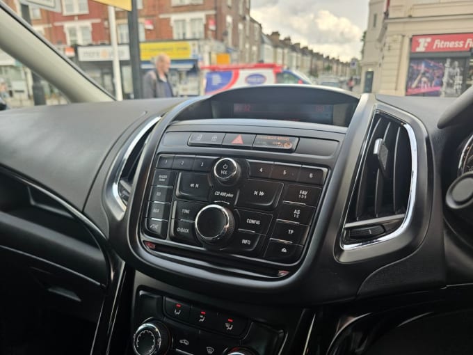 2025 Vauxhall Zafira Tourer