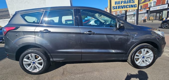 2025 Ford Kuga