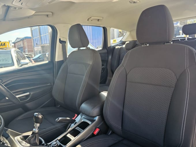 2025 Ford Kuga
