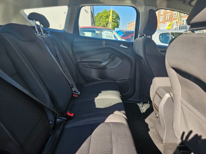 2025 Ford Kuga