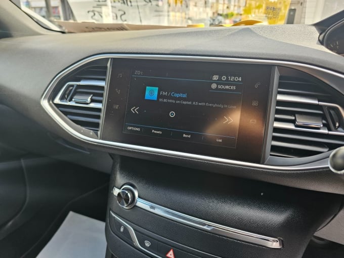 2025 Peugeot 308