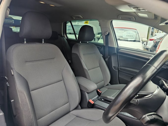 2025 Volkswagen Golf