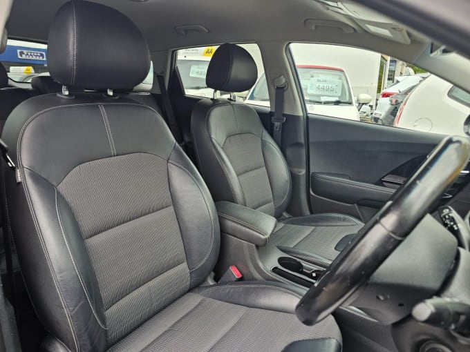 2025 Kia Niro