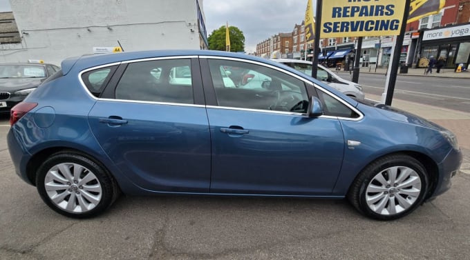 2025 Vauxhall Astra