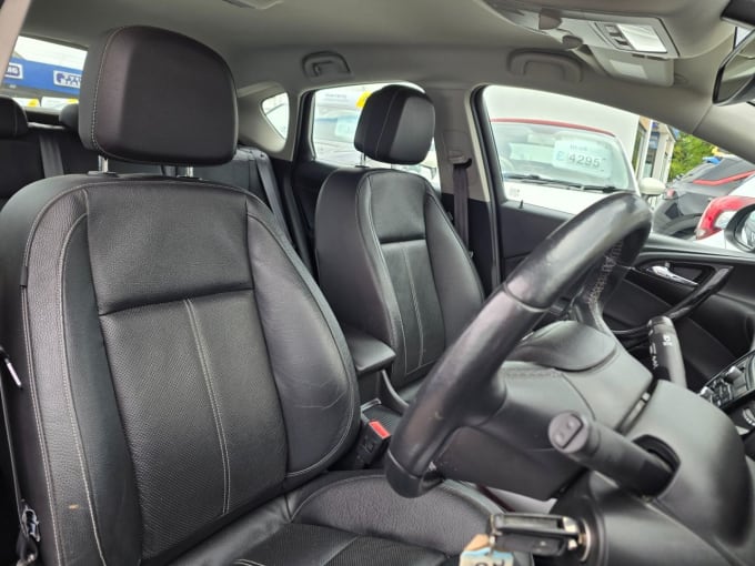 2025 Vauxhall Astra
