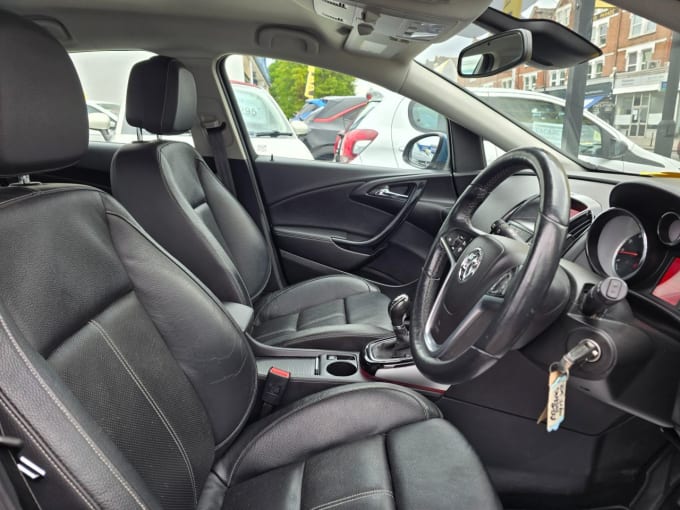 2025 Vauxhall Astra