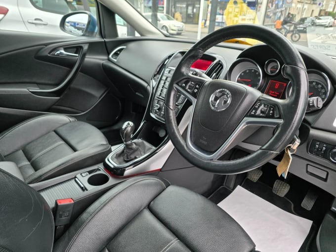 2025 Vauxhall Astra
