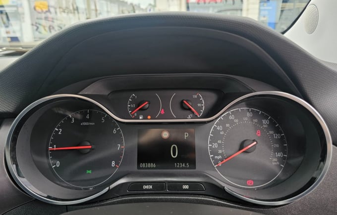 2025 Vauxhall Crossland X