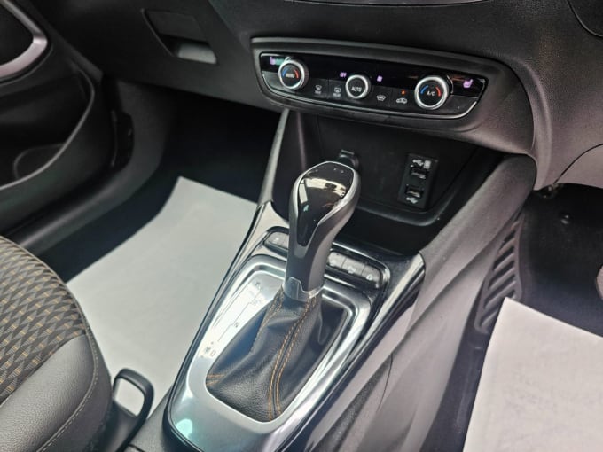 2025 Vauxhall Crossland X