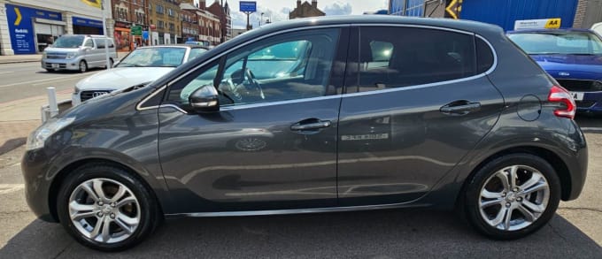 2025 Peugeot 208