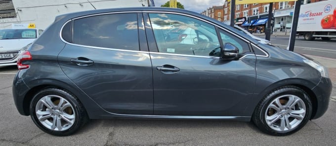 2025 Peugeot 208