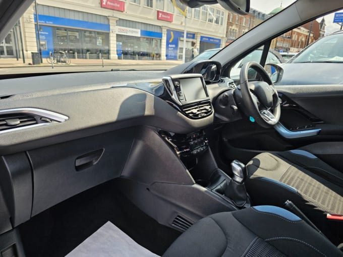 2025 Peugeot 208