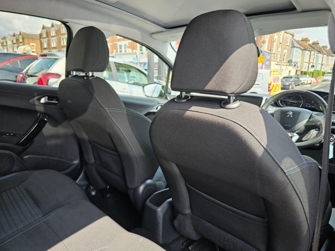 2025 Peugeot 208