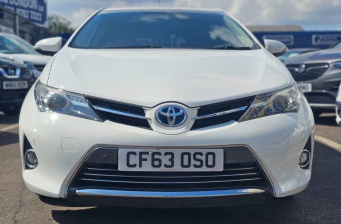 2025 Toyota Auris