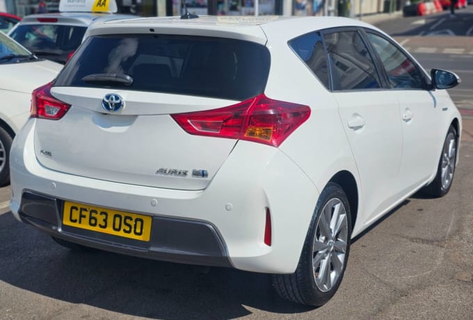 2025 Toyota Auris