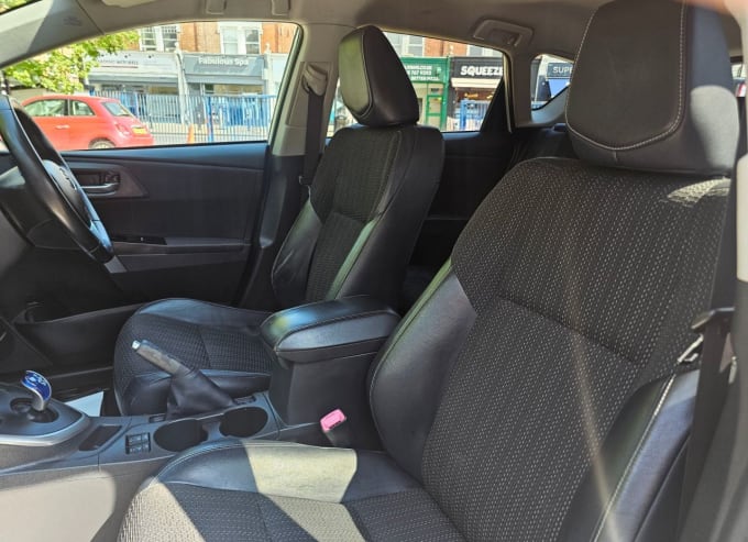 2025 Toyota Auris