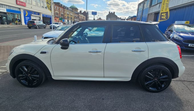 2025 Mini Hatch