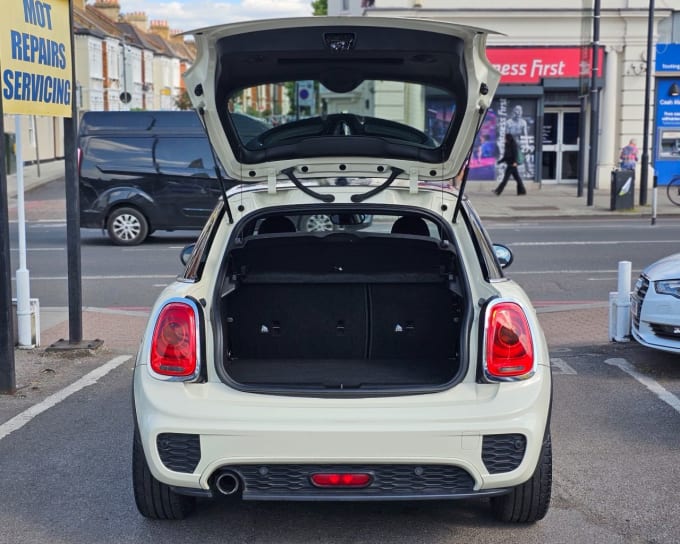 2025 Mini Hatch