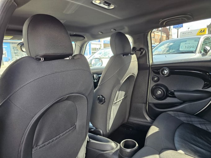 2025 Mini Hatch