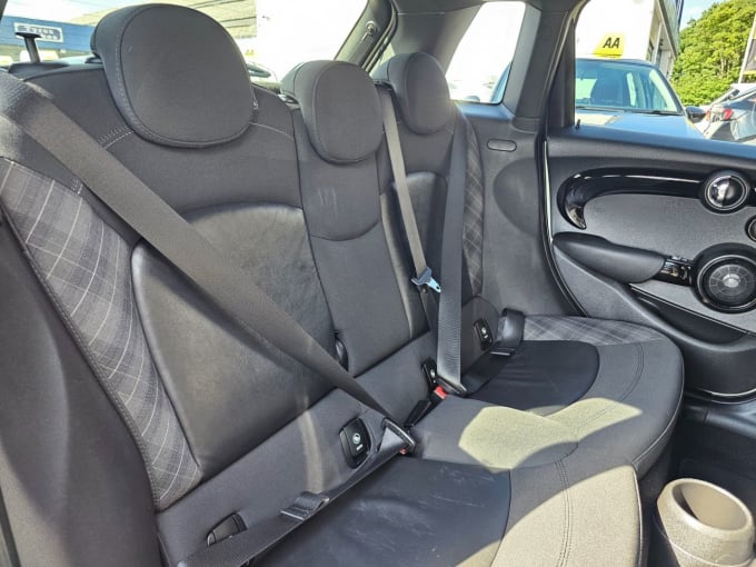 2025 Mini Hatch
