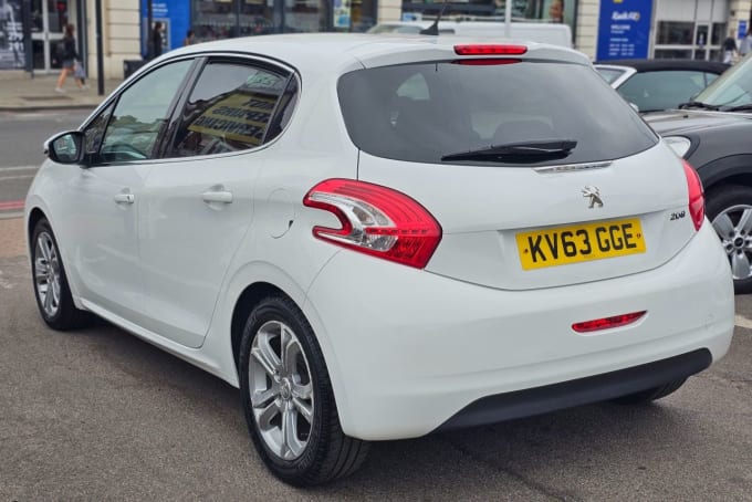 2025 Peugeot 208