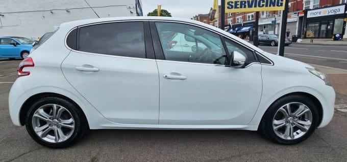2025 Peugeot 208