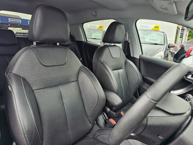 2025 Peugeot 208