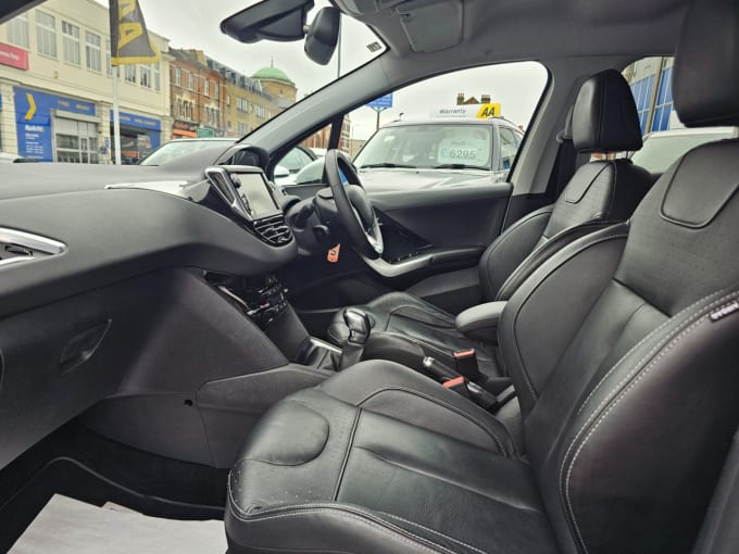 2025 Peugeot 208