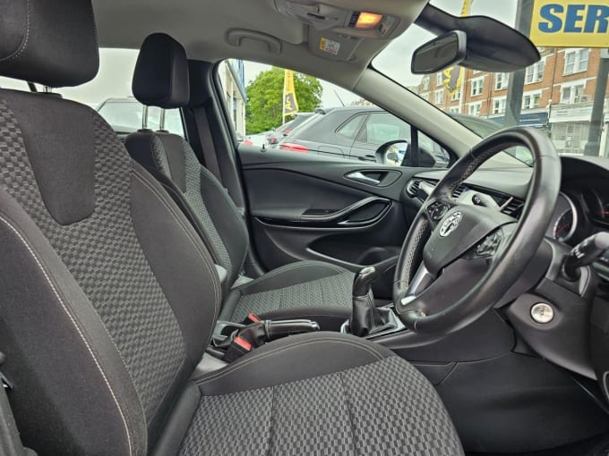 2025 Vauxhall Astra