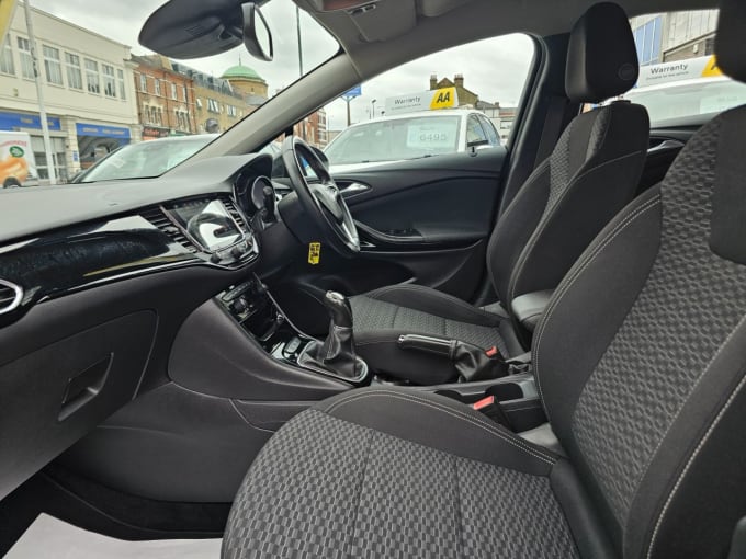 2025 Vauxhall Astra