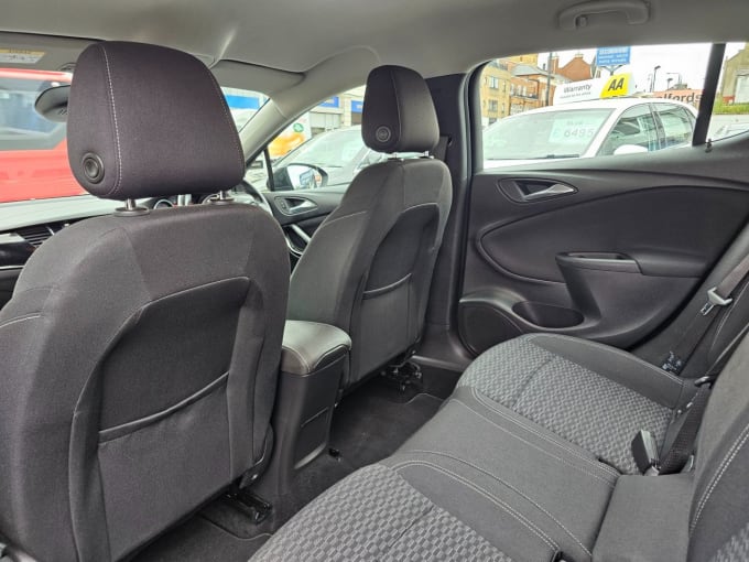 2025 Vauxhall Astra