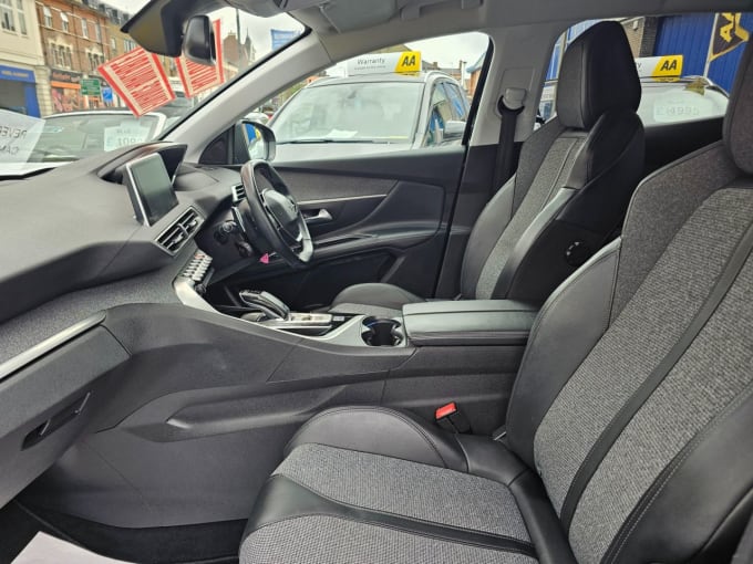 2025 Peugeot 3008