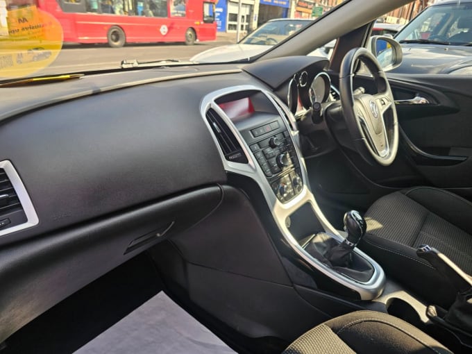 2015 Vauxhall Astra