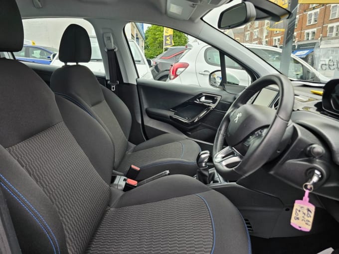2025 Peugeot 208