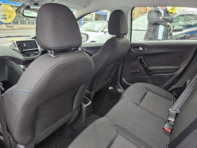 2025 Peugeot 208