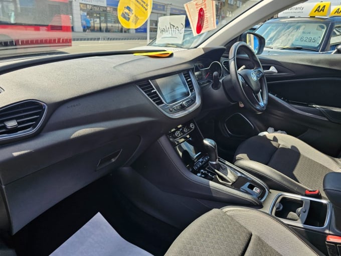 2025 Vauxhall Grandland X