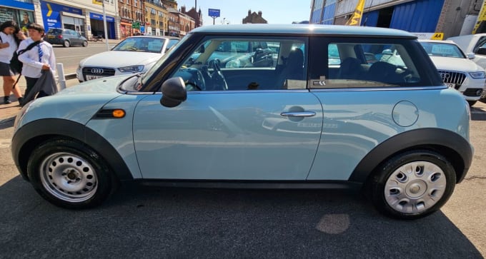 2025 Mini Hatch