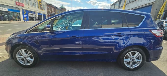 2025 Ford S-max