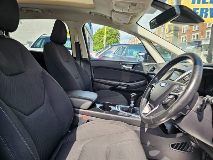 2025 Ford S-max