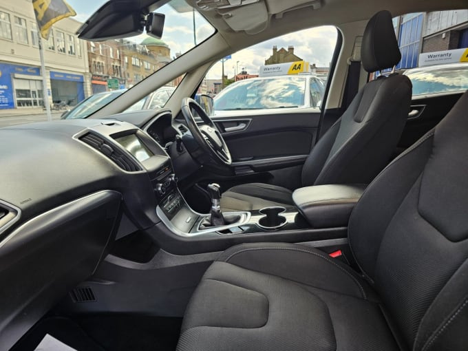 2025 Ford S-max