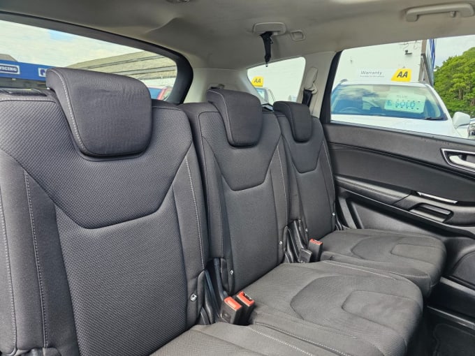 2025 Ford S-max