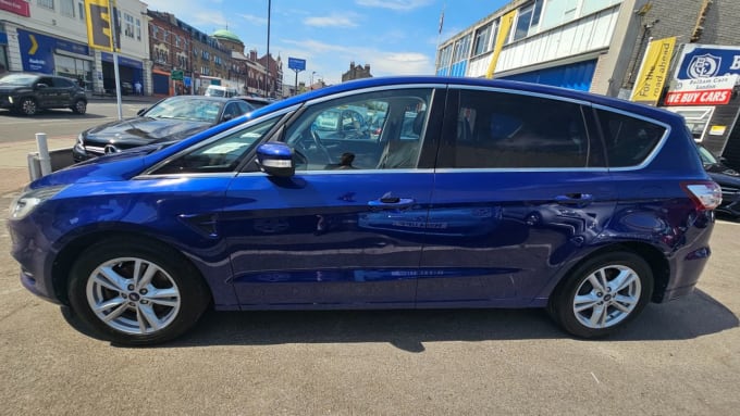 2025 Ford S-max