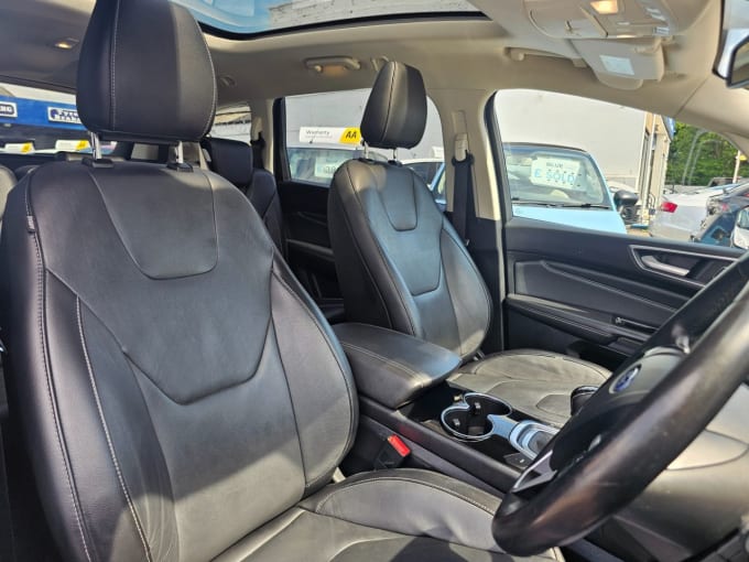 2025 Ford S-max