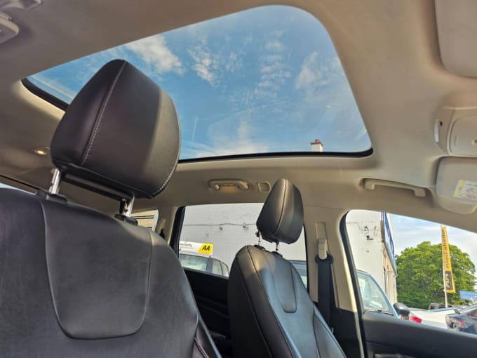 2025 Ford S-max