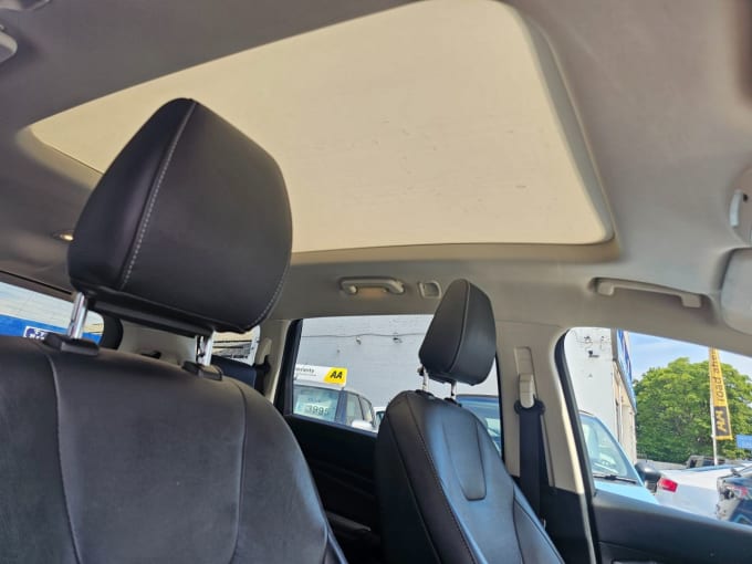 2025 Ford S-max